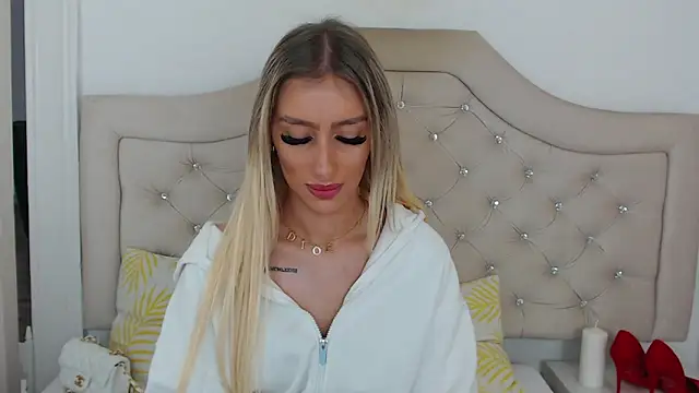 NatalieSensual online show from November 23, 2025, 10:48 am