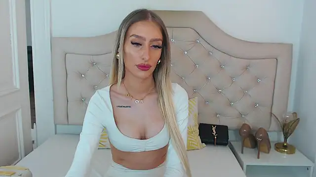 Snapshot of NatalieSensual chatting on March 5, 2026, 9:16 am NatalieSensual online show from March 5, 2026, 9:16 am