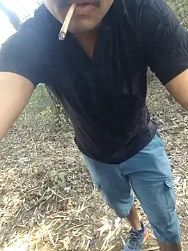 Snapshot of Aeroxx chatting on January 19, 2026, 4:27 am Aeroxx online show from January 19, 2026, 4:27 am