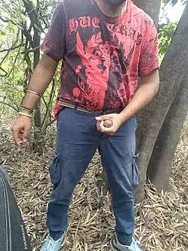 Snapshot of Aeroxx chatting on March 19, 2026, 5:33 am Aeroxx online show from March 19, 2026, 5:33 am