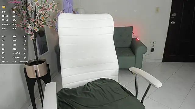 leila whisper online show from October 1, 2025, 6:36 pm