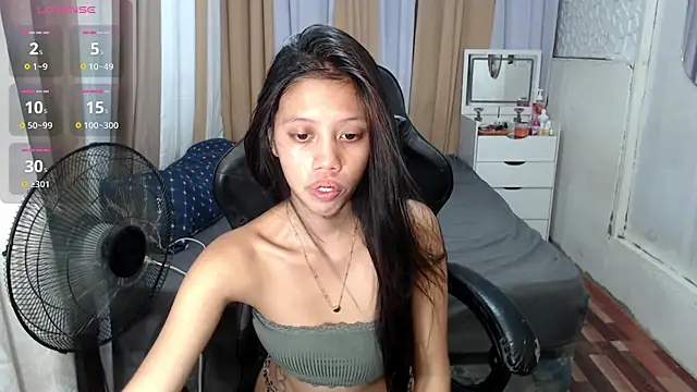 Snapshot of kourtneyluv_ chatting on June 29, 2026, 5:35 am kourtneyluv online show from June 29, 2026, 5:35 am