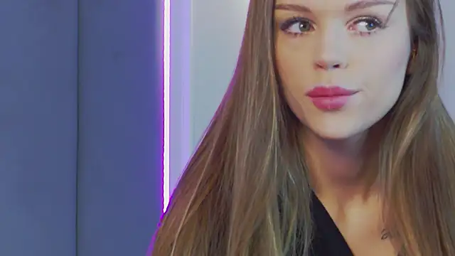 Snapshot of MarilynNova chatting on January 12, 2026, 4:50 am MarilynNova online show from January 12, 2026, 4:50 am