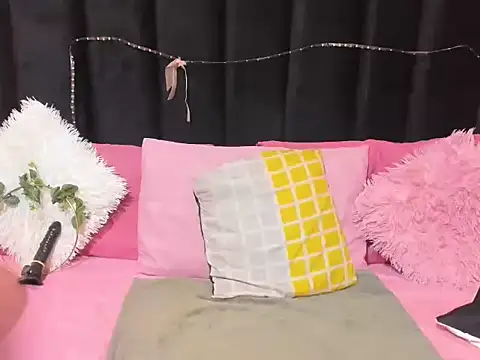 Snapshot of AmazingDarkDoll chatting on February 22, 2026, 1:42 pm AmazingDarkDoll online show from February 22, 2026, 1:42 pm