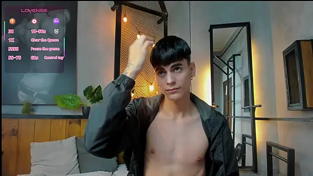 Snapshot of Dani_mc1 chatting on September 16, 2025, 11:55 am Dani mc1 online show from September 16, 2025, 11:55 am