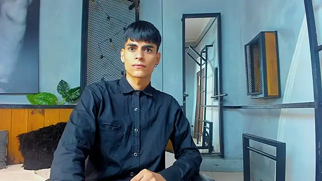 Snapshot of Dani_mc1 chatting on September 19, 2025, 11:33 am Dani mc1 online show from September 19, 2025, 11:33 am