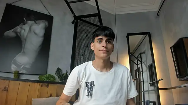 Snapshot of Dani_mc1 chatting on September 24, 2025, 11:19 pm Dani mc1 online show from September 24, 2025, 11:19 pm