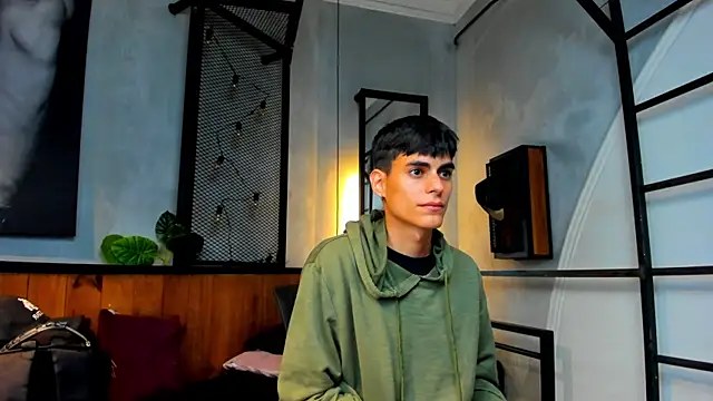 Snapshot of Dani_mc1 chatting on October 14, 2025, 11:33 am Dani mc1 online show from October 14, 2025, 11:33 am