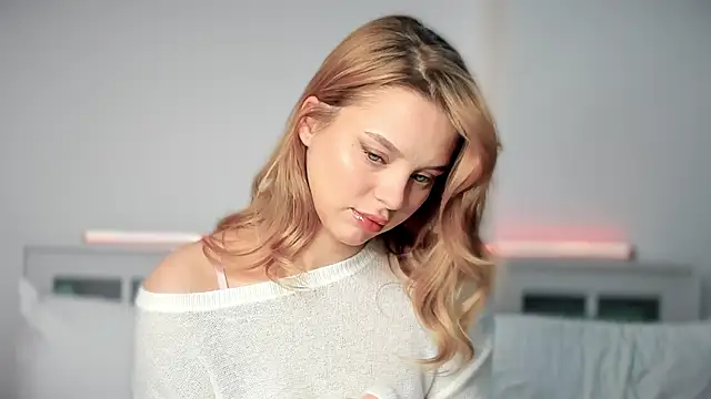 Snapshot of LilyFlamee chatting on December 16, 2025, 12:43 pm LilyFlamee online show from December 16, 2025, 12:43 pm