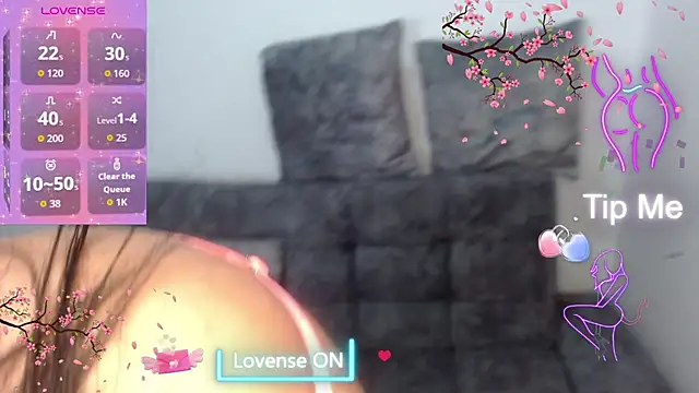 Velvet 28 online show from September 11, 2025, 8:31 pm