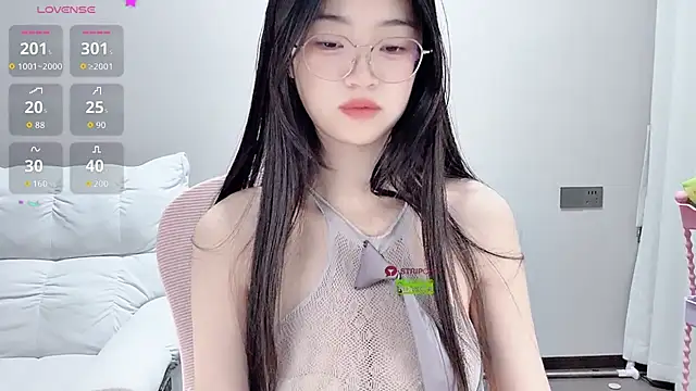 Lgsander  online show from October 27, 2025, 12:58 am