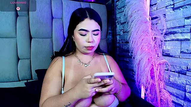 Snapshot of Samy_Grey01 chatting on May 30, 2026, 7:22 pm Samy Grey01 online show from May 30, 2026, 7:22 pm
