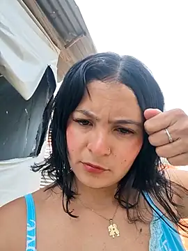 Snapshot of Lily-o chatting on December 5, 2025, 3:09 pm Lily-o online show from December 5, 2025, 3:09 pm