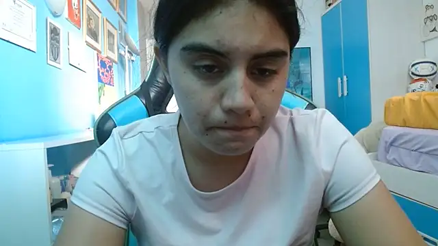 Arieeel 09 online show from May 22, 2026, 5:51 pm