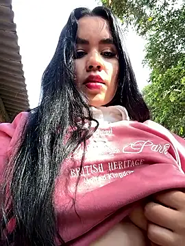 Snapshot of laure_torres chatting on February 14, 2026, 1:52 pm laure torres online show from February 14, 2026, 1:52 pm