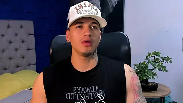 Snapshot of rocoo_santos chatting on October 23, 2025, 1:05 am rocoo santos online show from October 23, 2025, 1:05 am