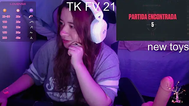 Pink girl0n online show from January 5, 2026, 6:44 pm