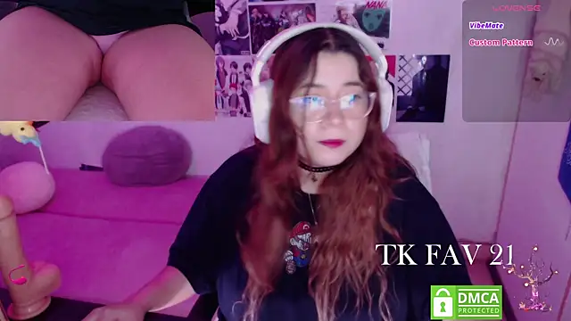 Pink girl0n online show from May 11, 2026, 4:59 pm
