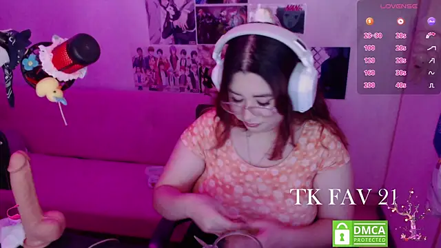 Pink girl0n online show from May 31, 2026, 5:59 am