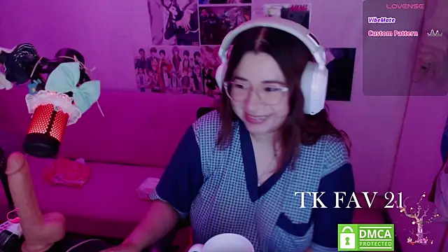 Pink girl0n online show from June 1, 2026, 4:47 am