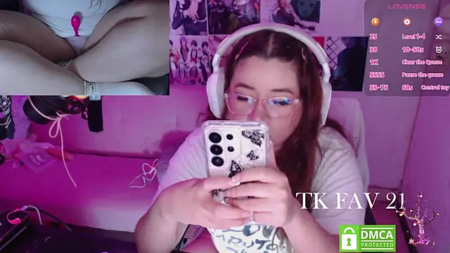 Pink girl0n online show from July 31, 2026, 10:53 pm