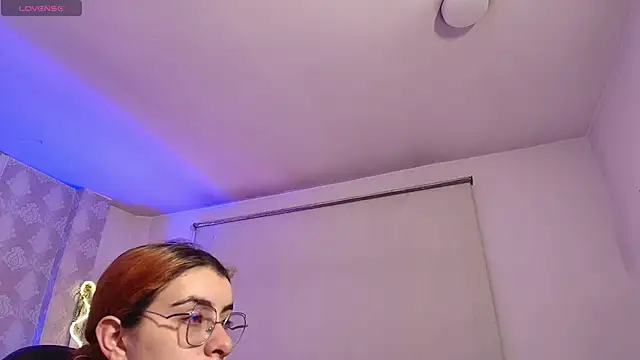 Naomy tay1 online show from December 23, 2025, 3:37 am