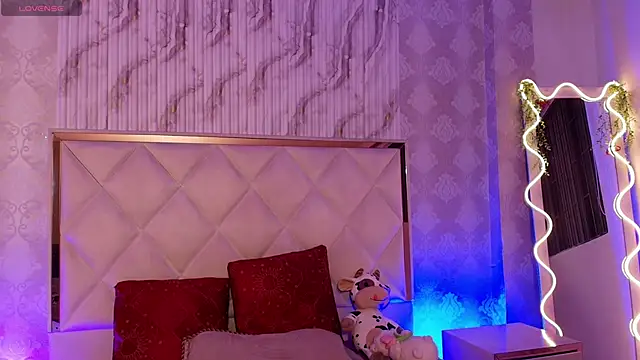 Naomy tay1 online show from February 1, 2026, 3:16 am