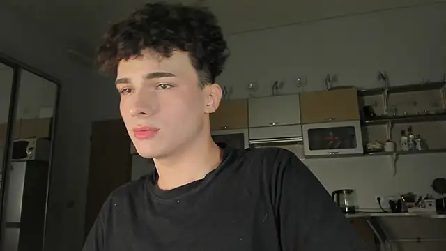 Snapshot of mystic_evan chatting on September 14, 2025, 10:42 pm mystic evan online show from September 14, 2025, 10:42 pm