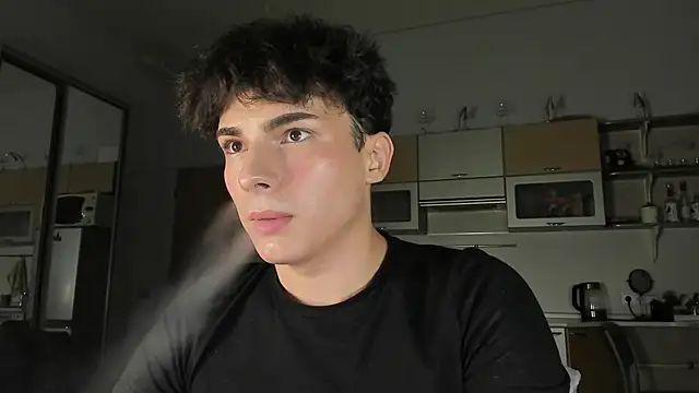 Snapshot of mystic_evan chatting on October 8, 2025, 10:40 pm mystic evan online show from October 8, 2025, 10:40 pm