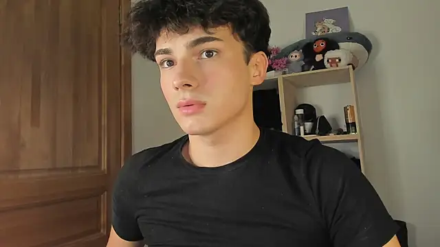 Snapshot of mystic_evan chatting on October 12, 2025, 9:14 pm mystic evan online show from October 12, 2025, 9:14 pm