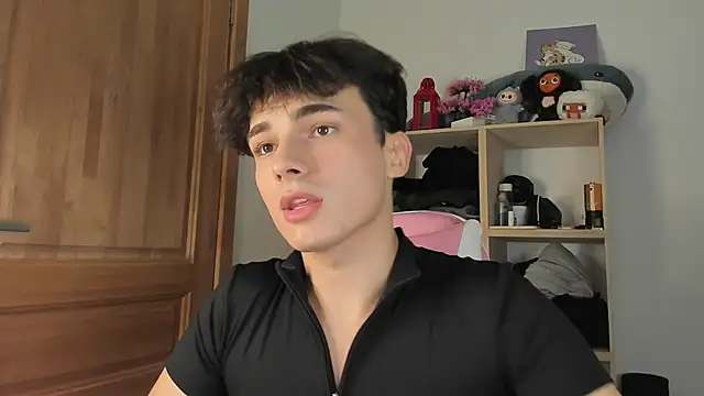 Snapshot of mystic_evan chatting on October 13, 2025, 10:32 pm mystic evan online show from October 13, 2025, 10:32 pm