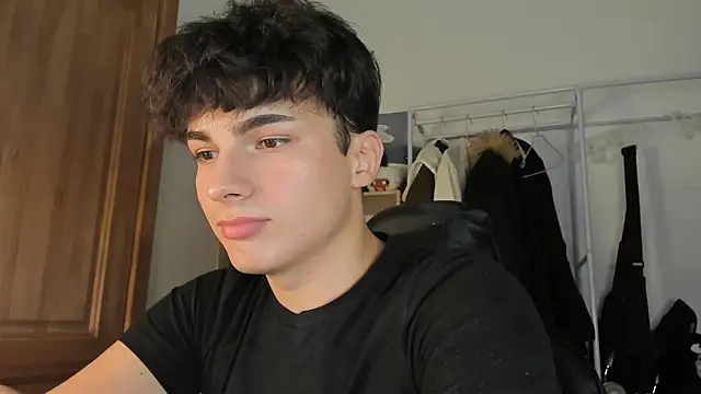 Snapshot of mystic_evan chatting on October 16, 2025, 9:05 pm mystic evan online show from October 16, 2025, 9:05 pm