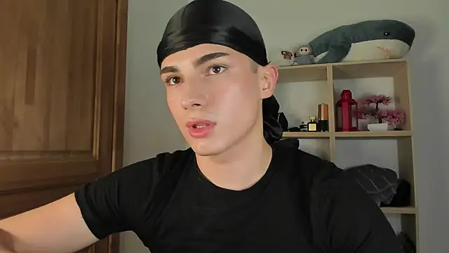 Snapshot of mystic_evan chatting on October 24, 2025, 11:56 pm mystic evan online show from October 24, 2025, 11:56 pm