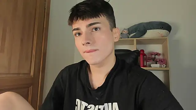 Snapshot of mystic_evan chatting on November 2, 2025, 11:29 pm mystic evan online show from November 2, 2025, 11:29 pm