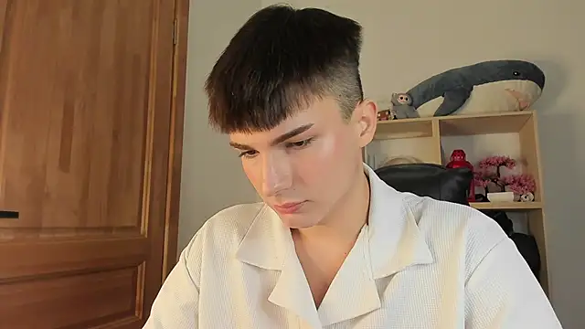 Snapshot of mystic_evan chatting on November 17, 2025, 12:55 pm mystic evan online show from November 17, 2025, 12:55 pm