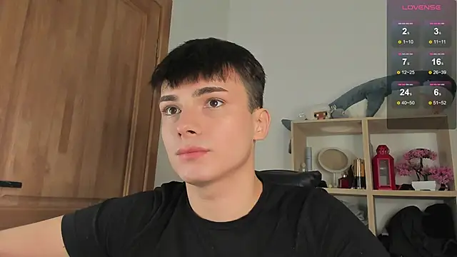 Snapshot of mystic_evan chatting on November 26, 2025, 10:22 pm mystic evan online show from November 26, 2025, 10:22 pm