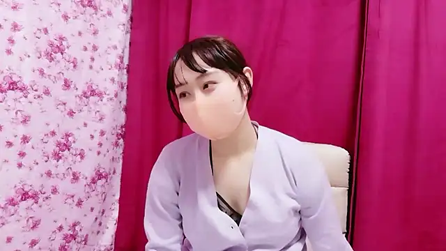 Snapshot of RenaFcup chatting on November 14, 2025, 1:21 pm RenaFcup online show from November 14, 2025, 1:21 pm