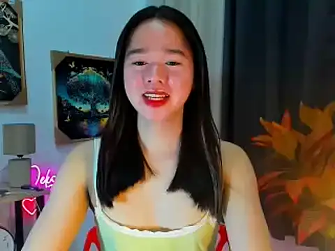 imyourtinybuuny online show from December 14, 2025, 4:07 am