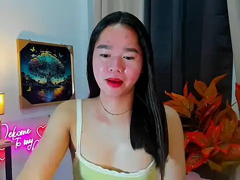 imyourtinybuuny online show from December 17, 2025, 2:12 pm