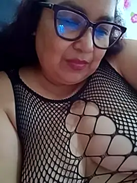 ladytropical1 online show from June 6, 2026, 6:01 pm