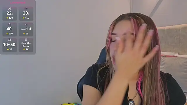 nami sweet  online show from November 18, 2025, 11:36 am