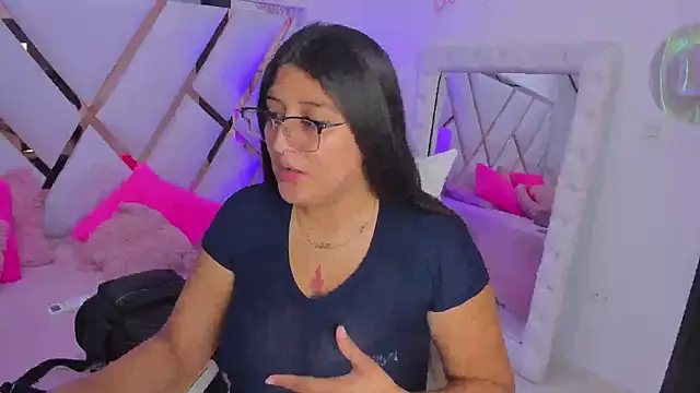 megann  up online show from October 12, 2025, 11:26 pm