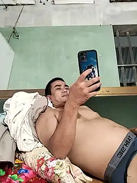 HoangNam20x online show from October 1, 2025, 12:55 pm