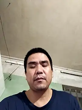 HoangNam20x online show from October 10, 2025, 1:43 pm