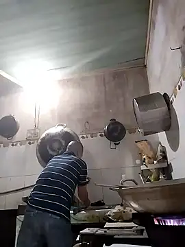 HoangNam20x online show from October 17, 2025, 1:53 am