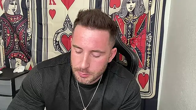 brettmycles28 online show from November 14, 2025, 5:44 pm