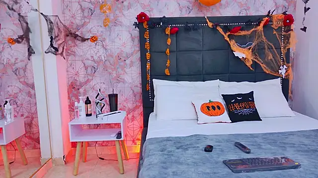 Angelique Angell online show from November 2, 2025, 7:38 pm