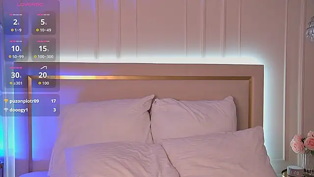 Snapshot of ArianaMell chatting on October 17, 2025, 3:10 am ArianaMell online show from October 17, 2025, 3:10 am