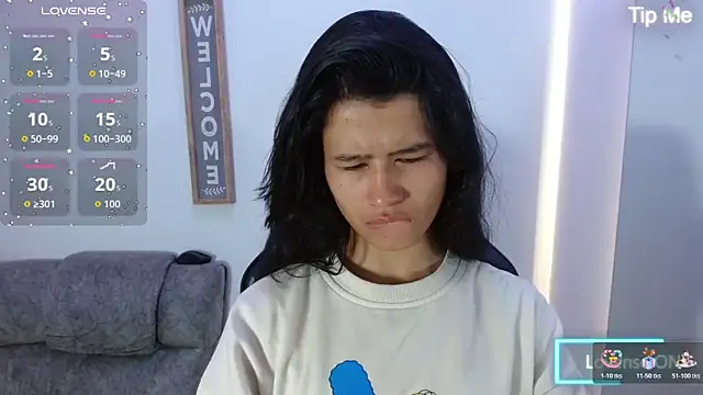 luna starr69 online show from November 14, 2025, 1:10 pm