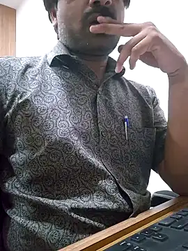 Snapshot of autophile-indian chatting on October 31, 2025, 6:25 am autophile-indian online show from October 31, 2025, 6:25 am